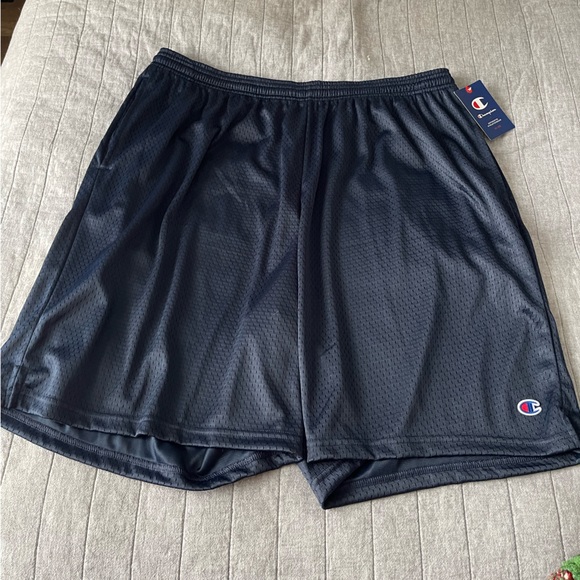 NWT Men’s Champion 9 inch Navy Arheltic Shorts - Picture 2 of 4